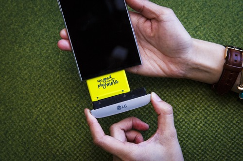 5 li do lg g7 se khong co mat tai mwc 2018