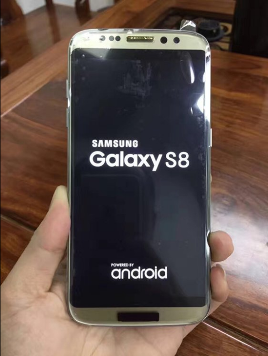 chua ra mat galaxy s8 da bi nhai trang tron tai trung quoc