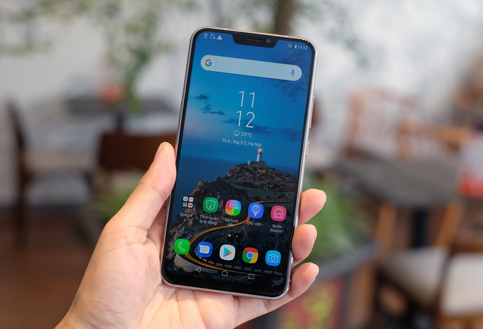 Zenfone 5 màn hình 'tai thỏ' giống iPhone X xuất hiện tại Việt Nam zenfone 5 man hinh tai tho giong iphone x xuat hien tai viet nam