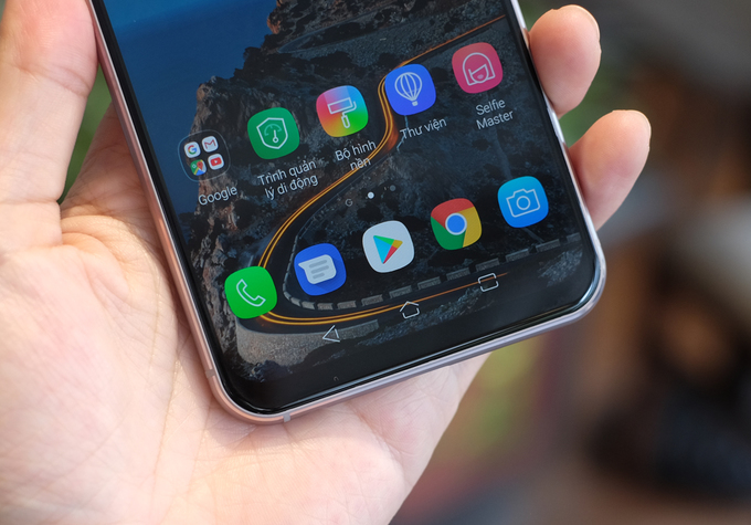 Zenfone 5 màn hình 'tai thỏ' giống iPhone X xuất hiện tại Việt Nam zenfone 5 man hinh tai tho giong iphone x xuat hien tai viet nam