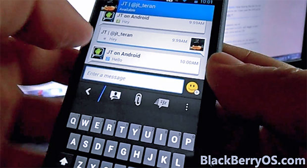 blackberry kien facebook danh cap tai san tri tue