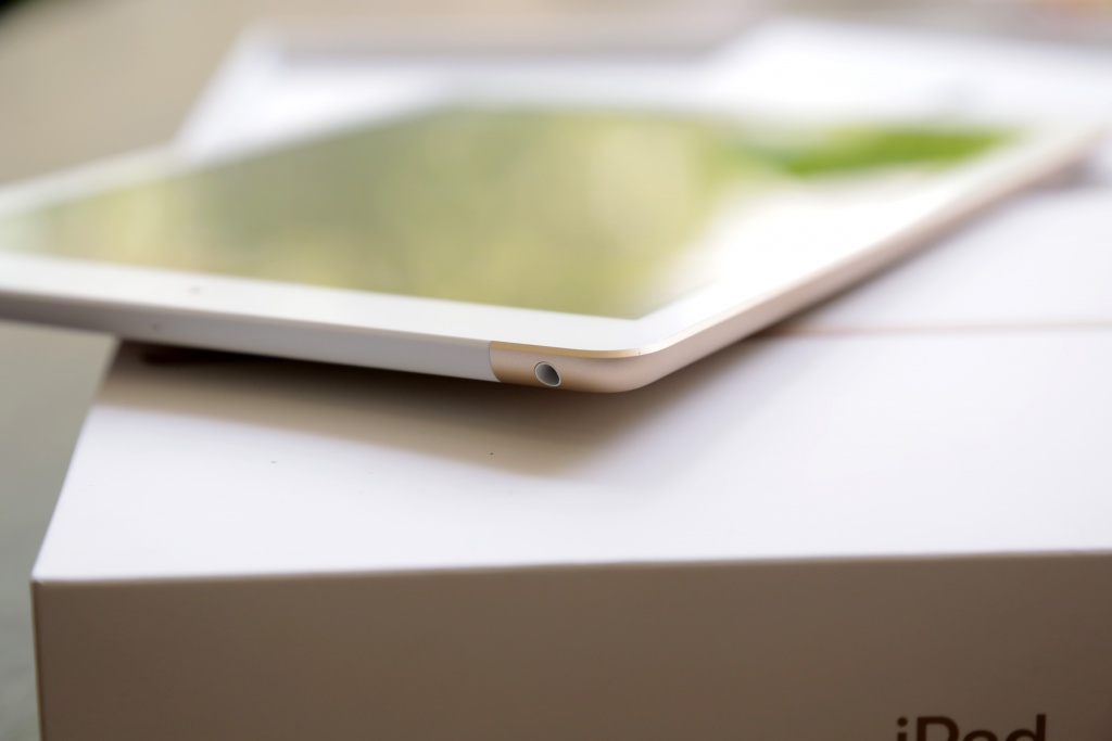 dap hop mau may tinh bang ke nhiem ipad air 2