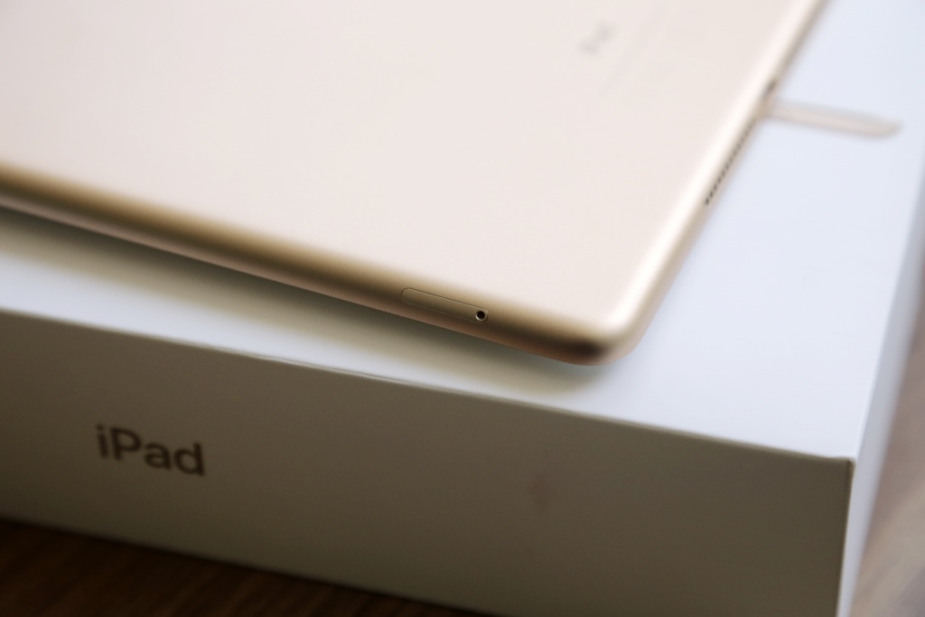 dap hop mau may tinh bang ke nhiem ipad air 2