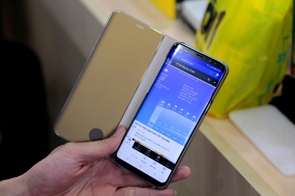 can canh phu kien trang guong doc dao cua galaxy s8 s8 plus