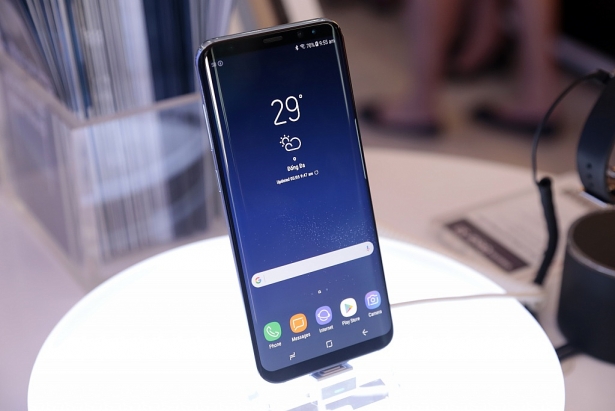 loat van de cua samsung galaxy s8 sau khi ra mat tai viet nam