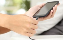 Tìm hiểu các công nghệ sạc nhanh trên điện thoại thông minh