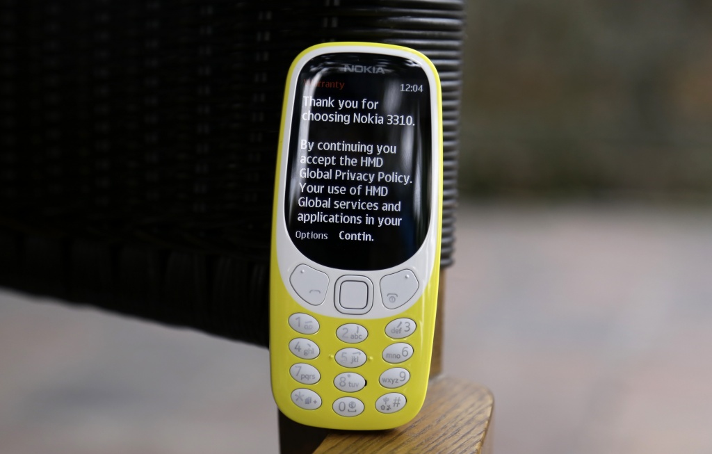 dap hop nokia 3310 moi hoai co nhung thieu chat 3310