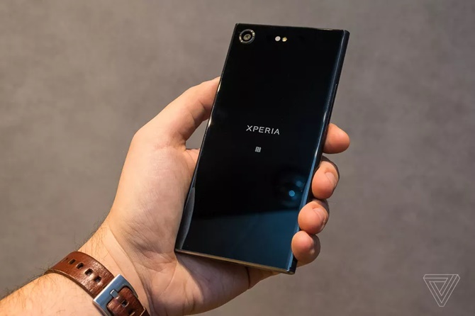 sony se dung phat trien dong xperia x tap trung vao flagship