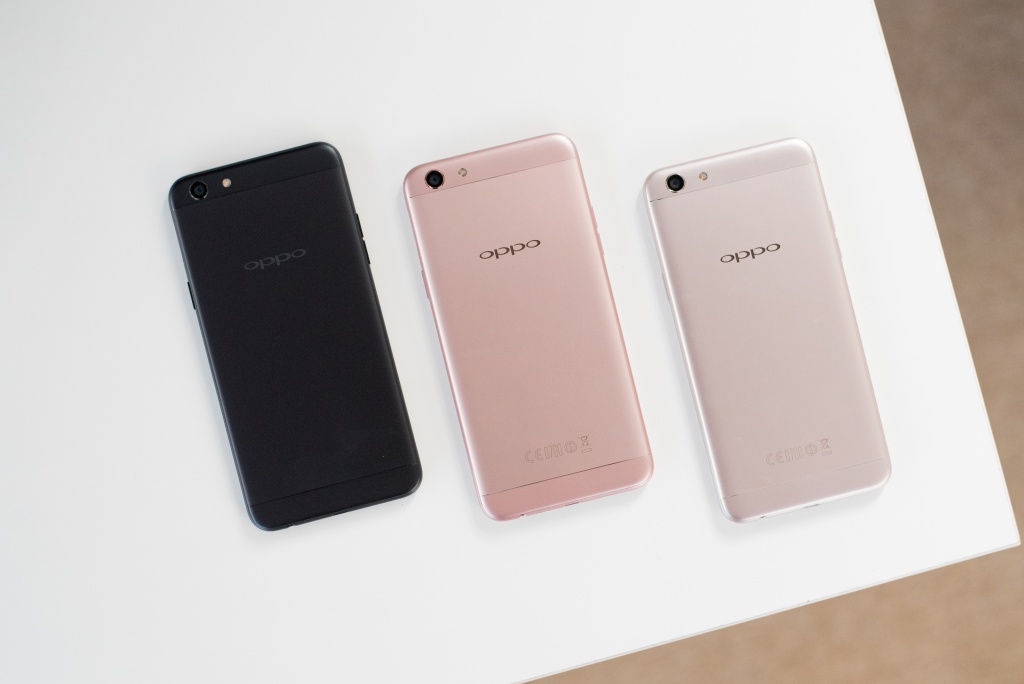 oppo f3 mau den nham len ke gia khong doi