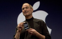 Apple tiết lộ Steve Jobs từng muốn có nút back trên iPhone