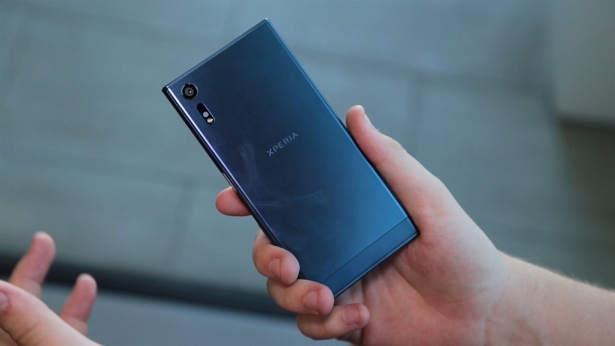 loat smartphone tam gia 11 trieu dong dang chu y hien nay