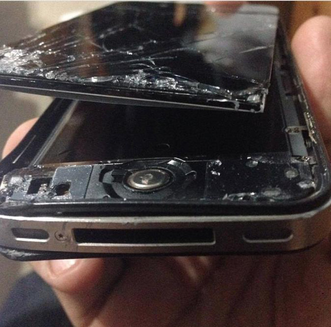 nhung ca sua iphone kho do nhat qua dat tuong tro thanh dong sat vun lai hoa lung linh duoi ban tay tho chuyen nghiep