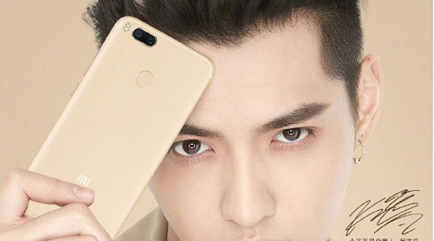 xiaomi se gioi thieu smartphone camera kep mi 5x va miui 9 vao 267