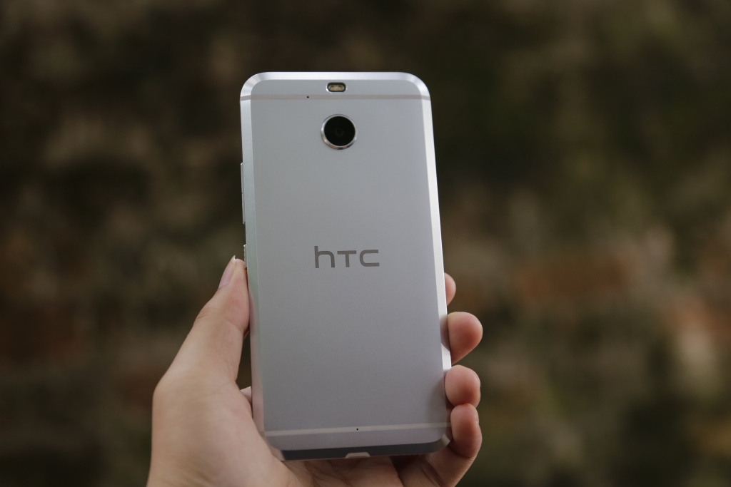 htc 10 evo smartphone tam trung mang cau hinh khung