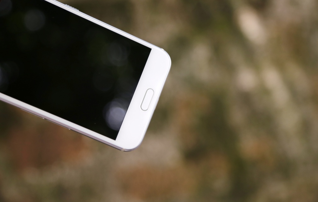 htc 10 evo smartphone tam trung mang cau hinh khung