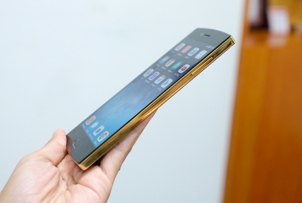 bphone gold 2017 cao cap lo dien