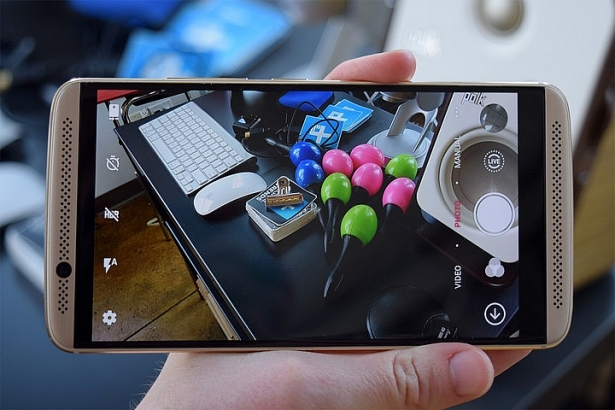 5 dac tinh tren smartphone dan bien mat theo thoi gian