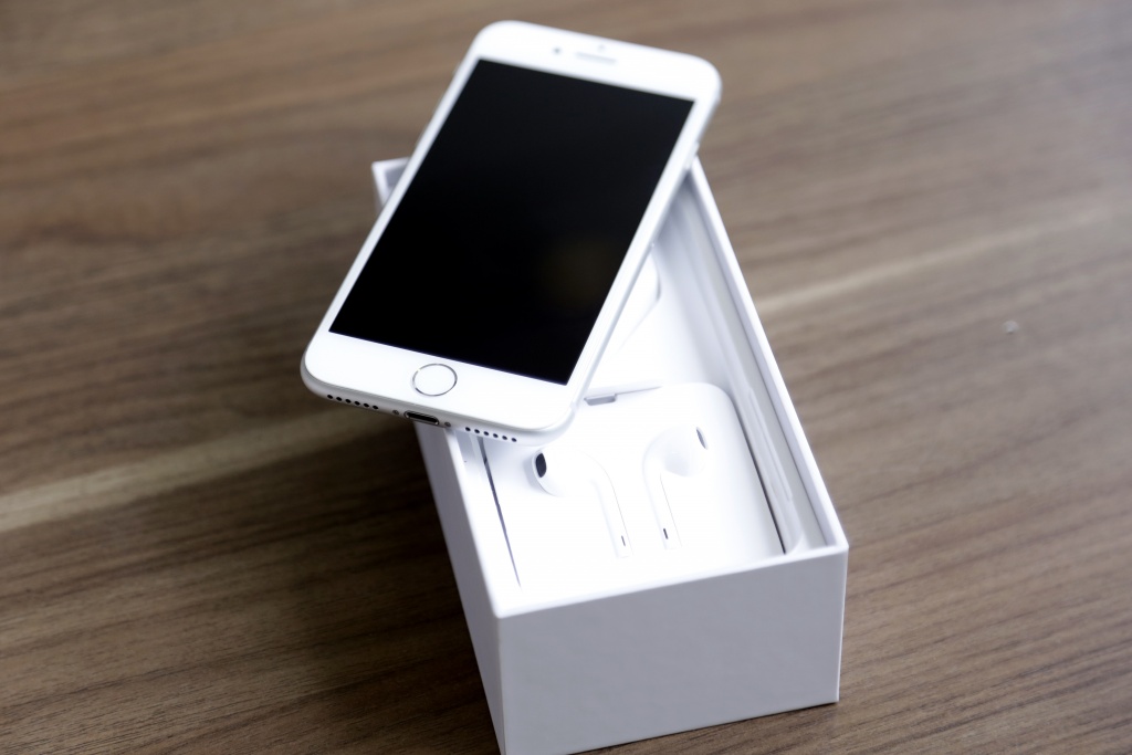 anh thuc te iphone 8 va 8 plus binh cu ruou moi cua apple