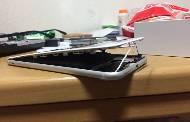 apple dieu tra thong tin iphone 8 plus bi phong pin