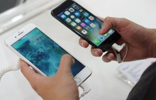 Apple, Google thu đổi iPhone cũ giá rẻ mạt