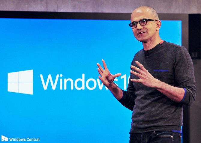 ceo microsoft windows phone khong co cua canh tranh voi ios va android
