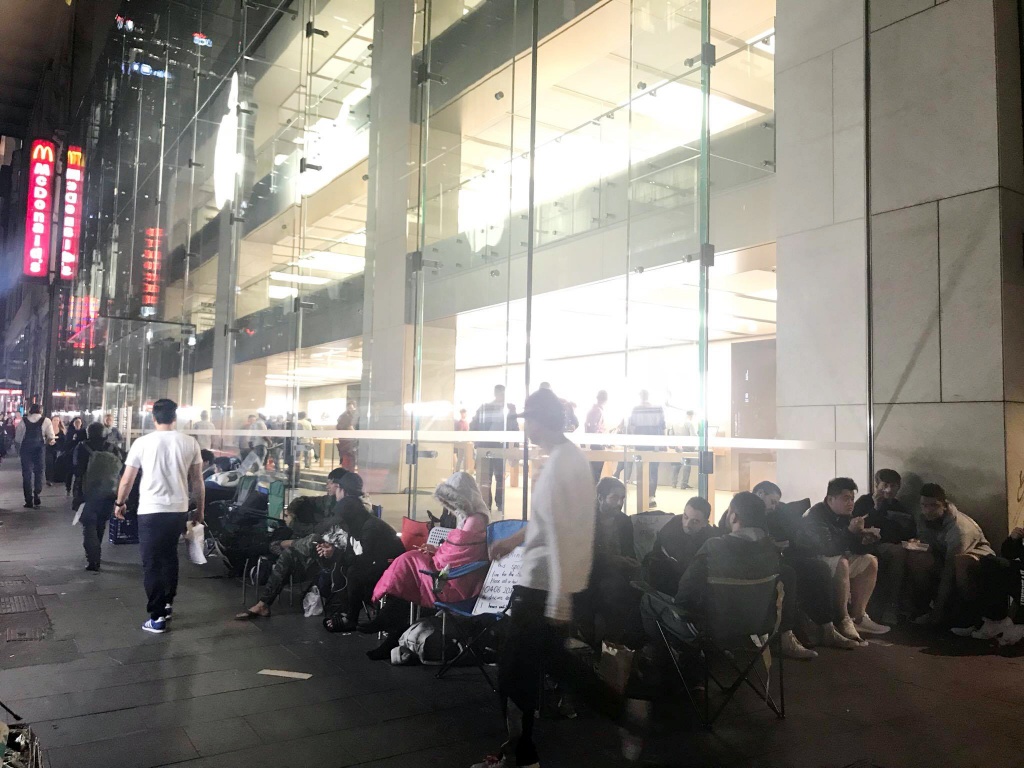 australia vang canh cam trai doi mua iphone x