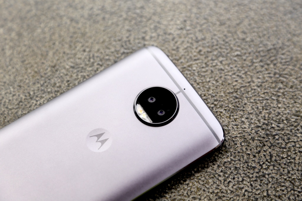 moto g5s plus mau may tam trung cung cap ben bi