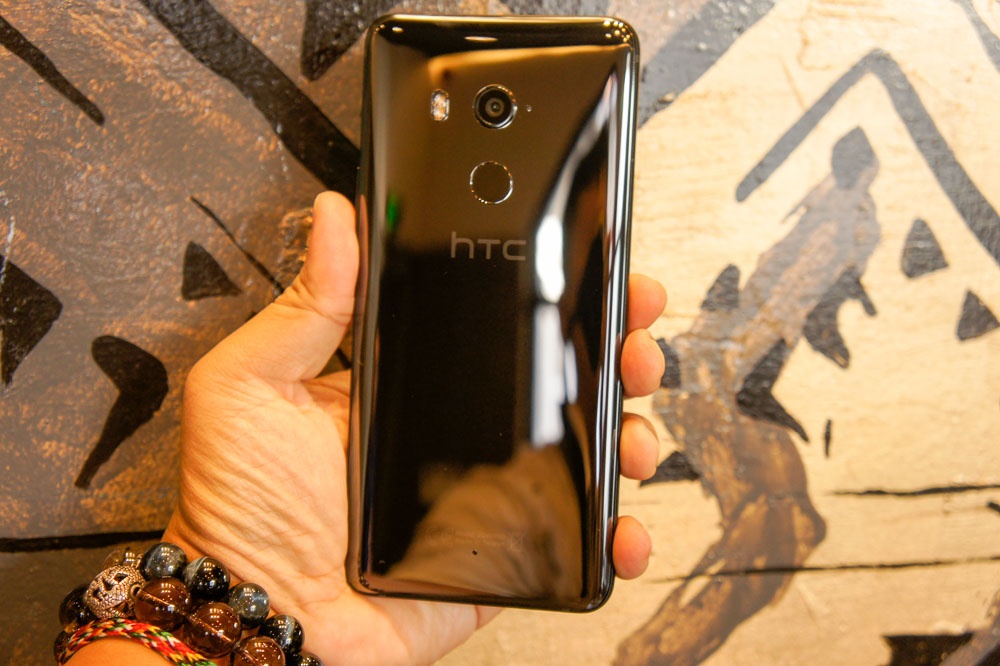 htc u11 plus ram 6 gb gia chinh hang 19 trieu dong