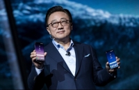 sony khoi dong ces 2018 bang 3 mau smartphone tam trung
