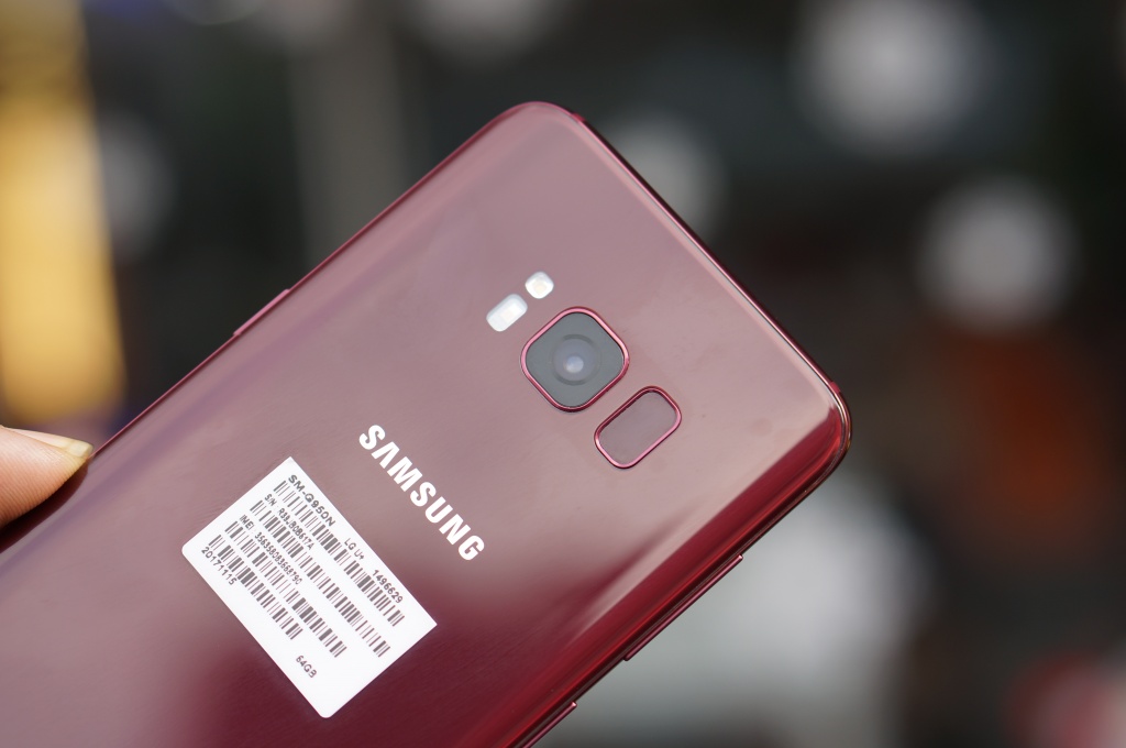 can canh samsung galaxy s8 burgundy red moi ve viet nam