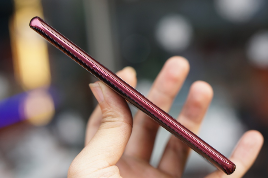 can canh samsung galaxy s8 burgundy red moi ve viet nam