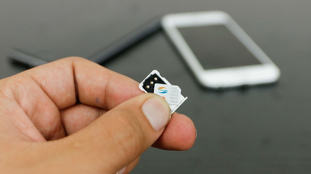 sim ghep 4g phien ban 3 giai cuu iphone khoa mang ve viet nam