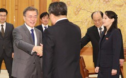 Em gái ông Kim Jong-un diện kiến Tổng thống Moon Jae-in