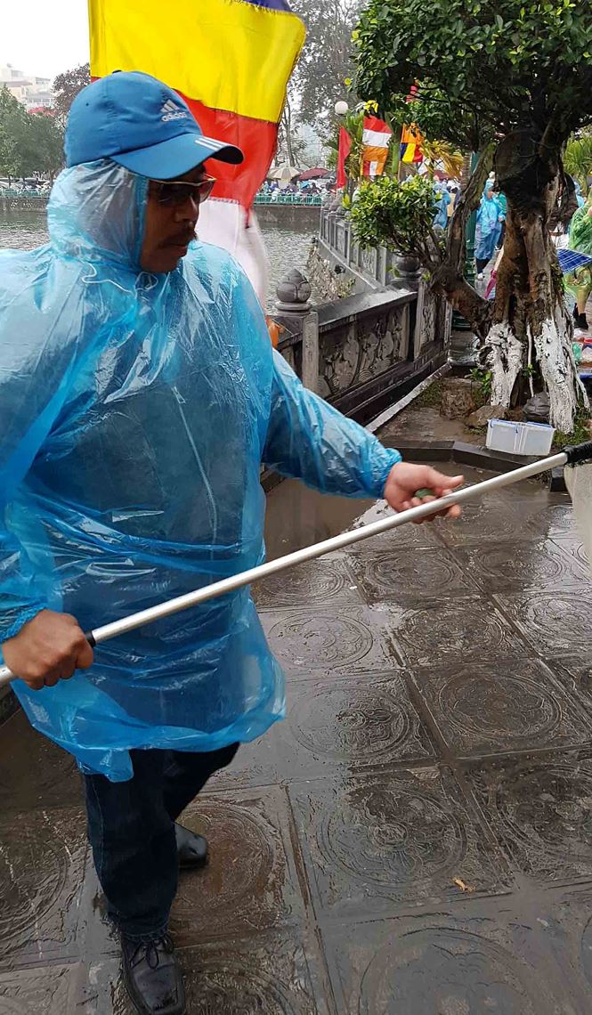 rua ca vua phong sinh bi vot ngay truoc mat tai chua tran quoc