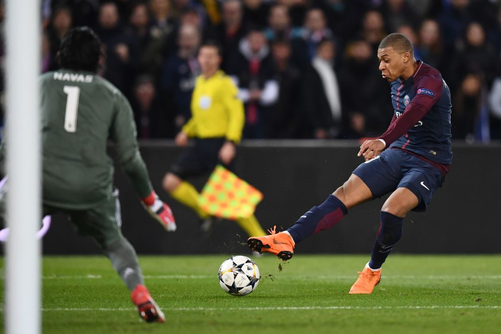 ronaldo toa sang dua real vao tu ket champions league
