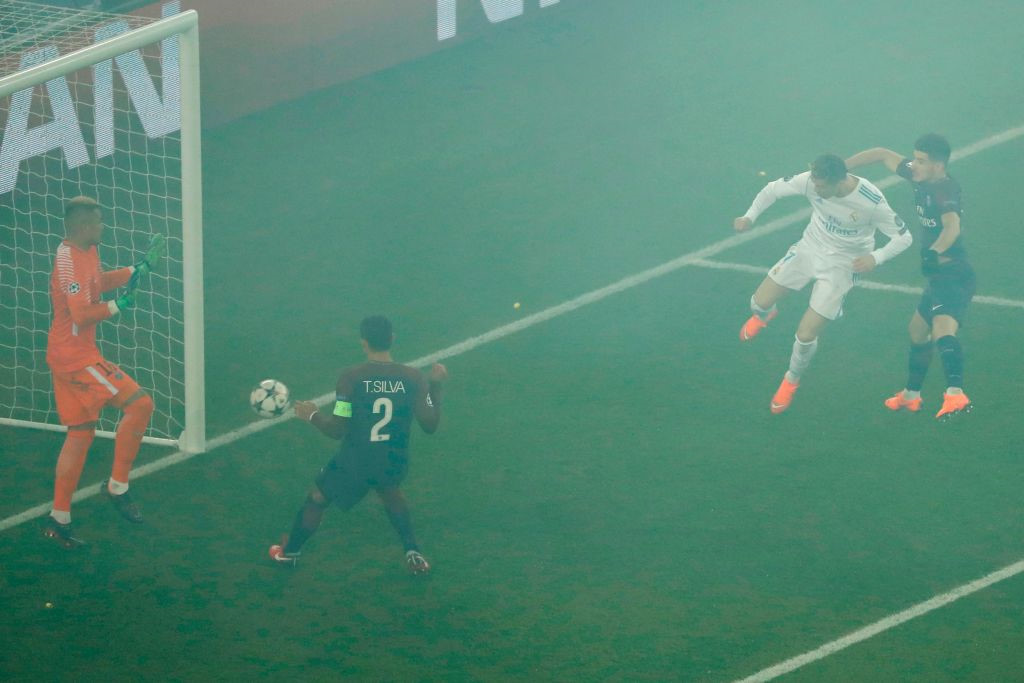 ronaldo toa sang dua real vao tu ket champions league