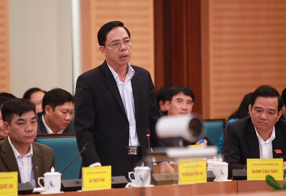 ha noi trieu tap loat can bo ung xu khong chuan len giai trinh