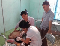nghi ngo con bi danh phu huynh danh co giao mam non nhap vien