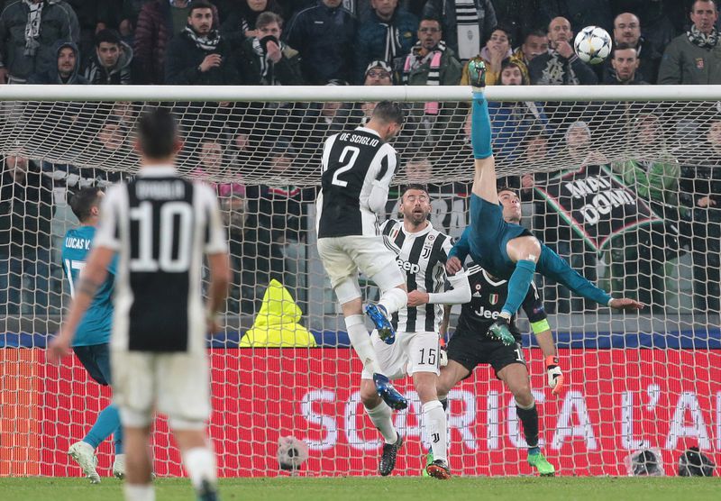 ronaldo lap ky luc khong tuong nhu sieu nhan sau khi giup real madrid huy diet juventus