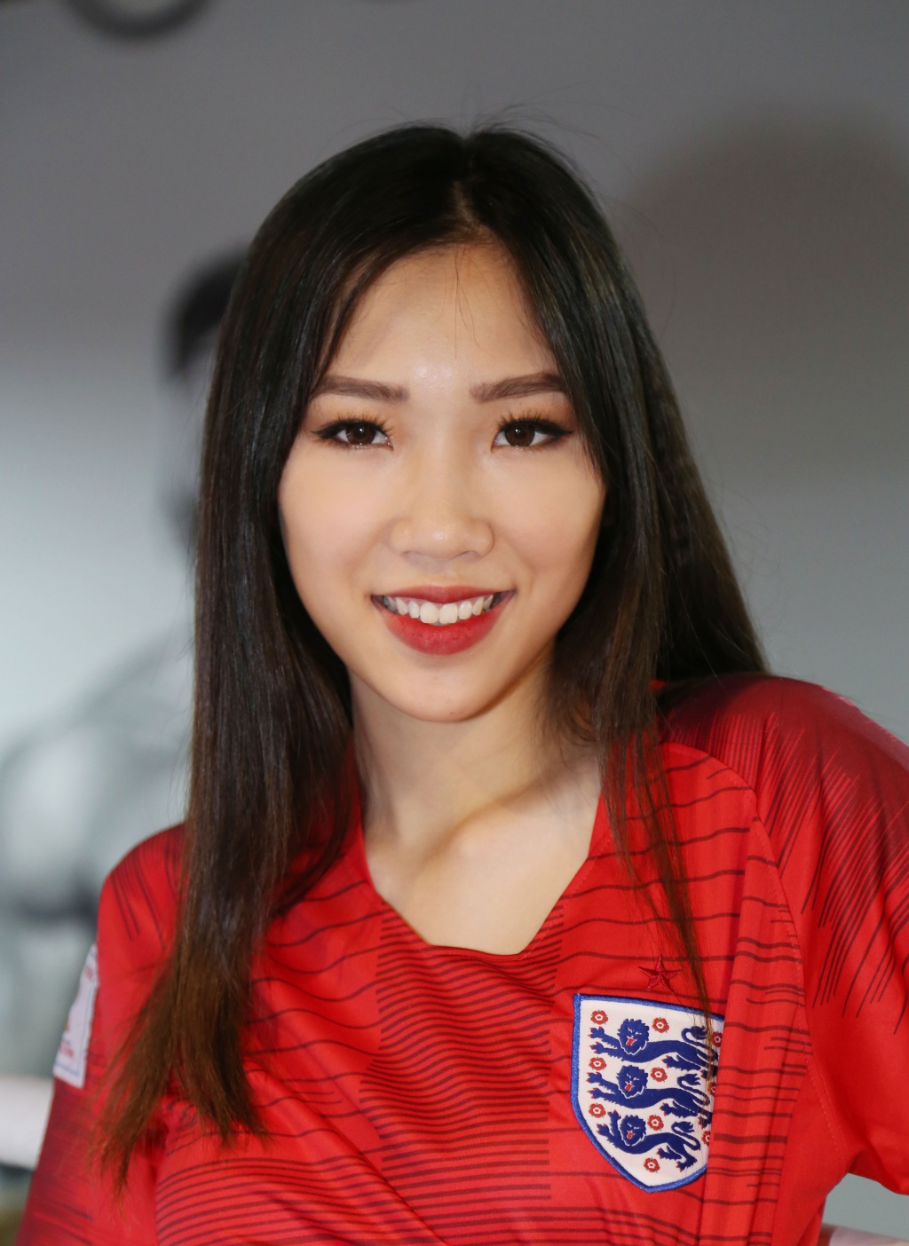 Người mẫu trẻ Bảo Ngọc: ĐT Anh sẽ có vé vào ‘bán kết EURO 2018’ nguoi mau tre bao ngoc dt anh se co ve vao ban ket euro 2018