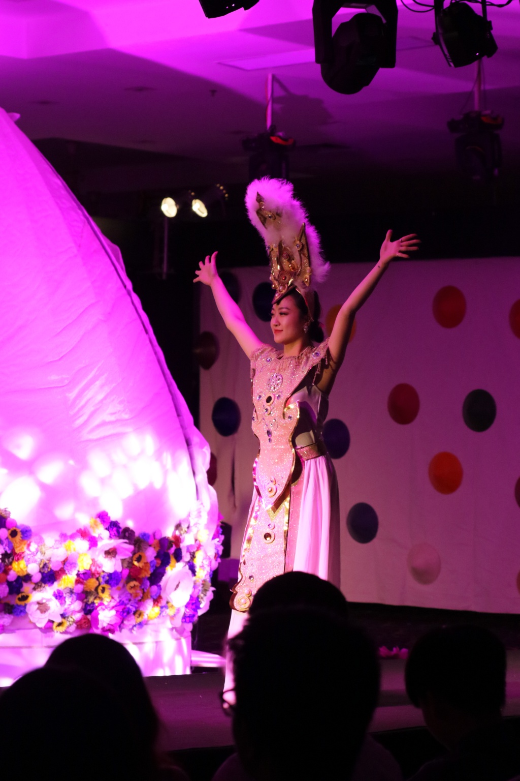 tinh giac mo doi show thoi trang an tuong cua hoc sinh ha noi amsterdam