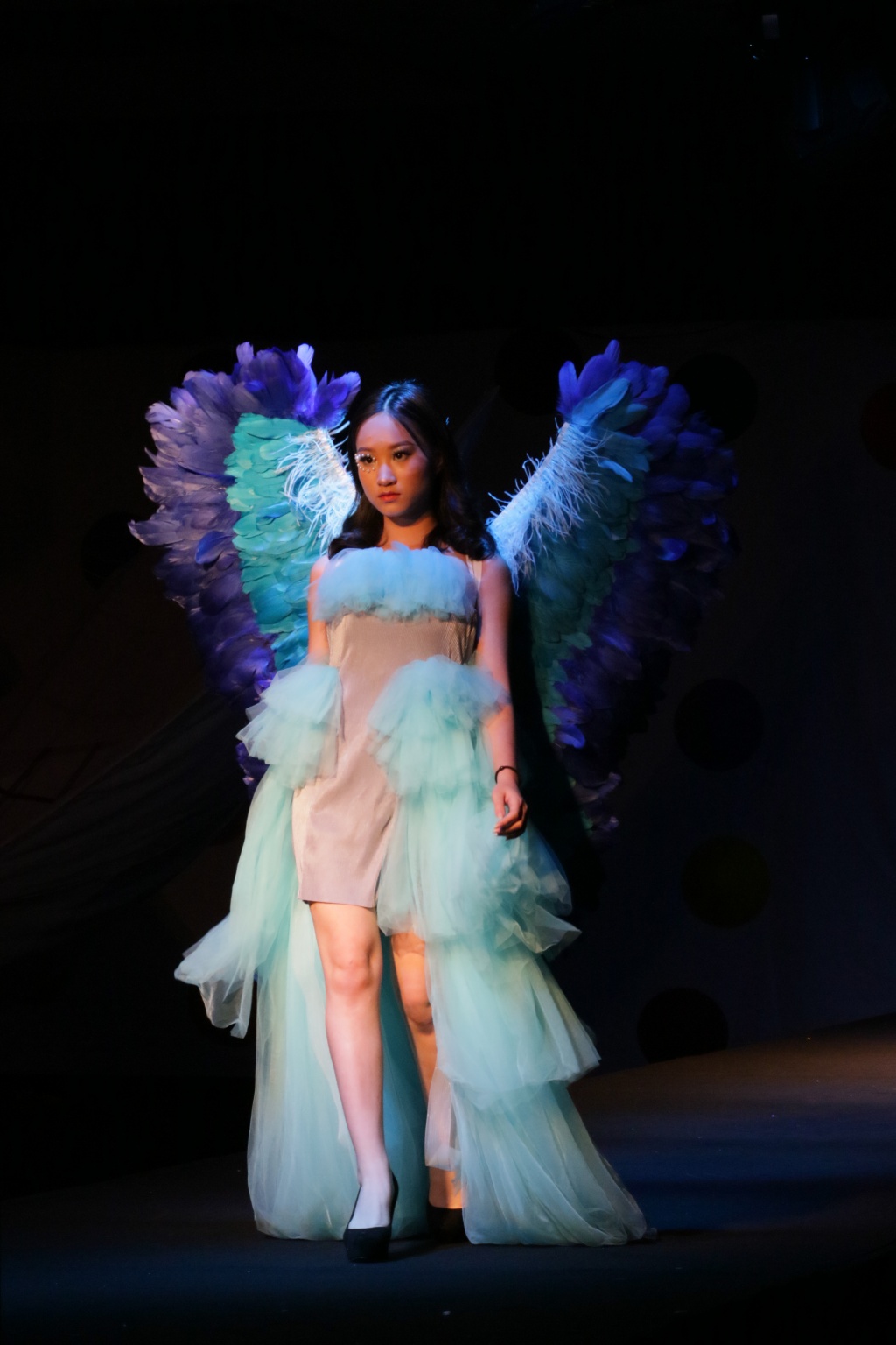 tinh giac mo doi show thoi trang an tuong cua hoc sinh ha noi amsterdam