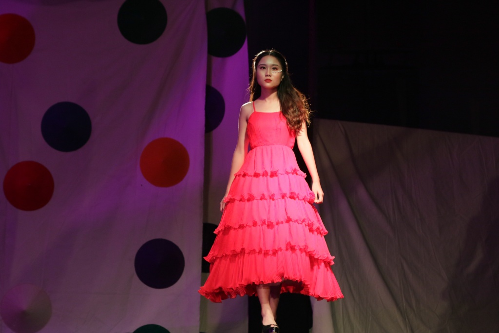 tinh giac mo doi show thoi trang an tuong cua hoc sinh ha noi amsterdam