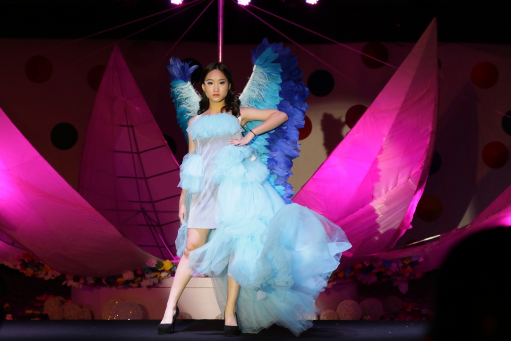 'Tỉnh giấc mơ đời' - show thời trang ấn tượng của học sinh Hà Nội - Amsterdam tinh giac mo doi show thoi trang an tuong cua hoc sinh ha noi amsterdam