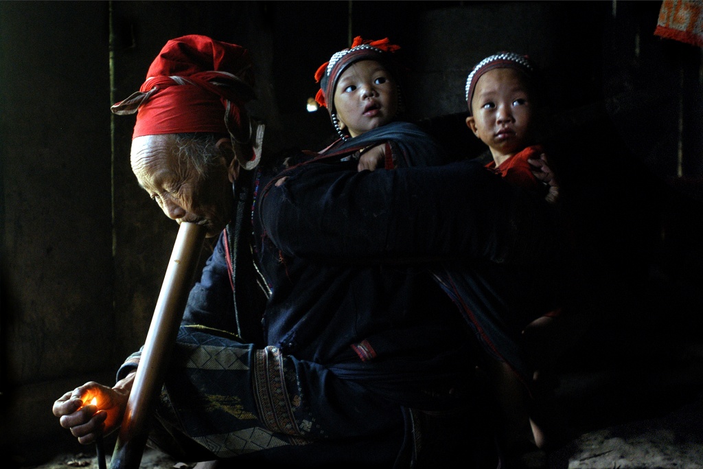 hai nhiep anh gia hai thinh va viet thanh dem hinh anh viet nam den chau au