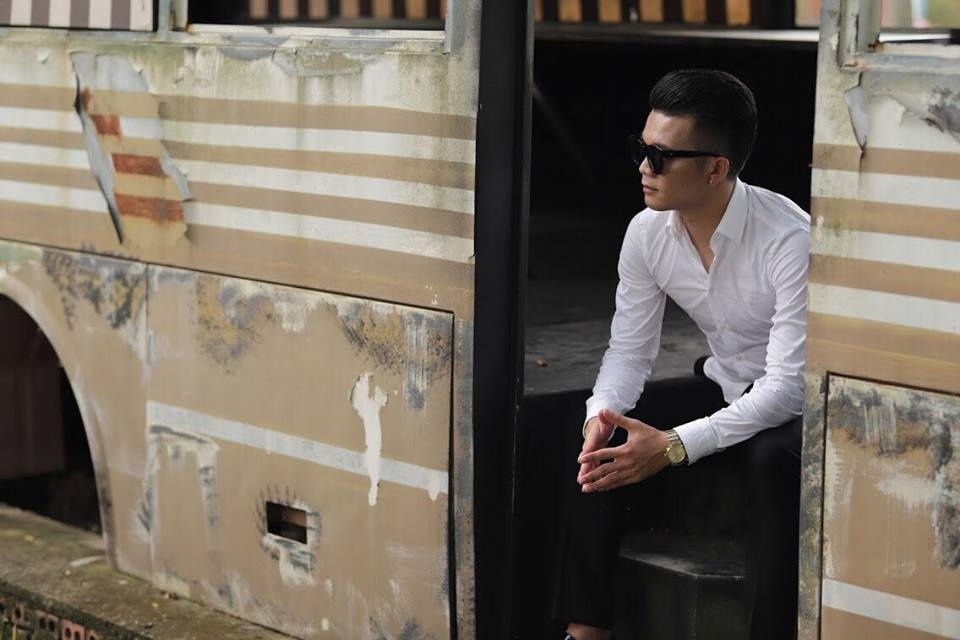 tan qua facebook tuyen thu ngo hoang thinh cuoi duoc nguoi con gai dat tay nguyen
