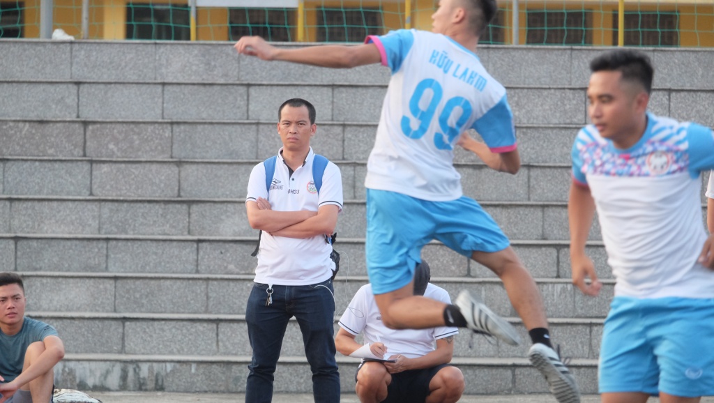 hpl s6 nha bao len chien thuat fc nguyen trai danh bai van minh