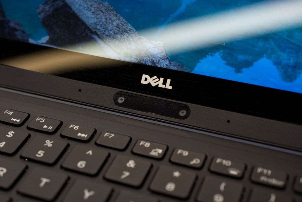 dell xps 13 the he moi lai tablet man hinh khong vien khong quat tan nhiet
