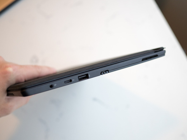 lenovo trinh lang miix 720 thach thuc surface pro cua microsoft