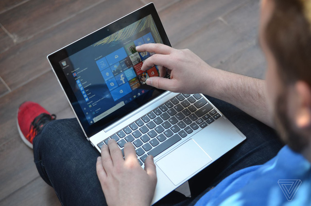 chi voi 199 usd ban da co the so huu may tinh bang 2 trong 1 chay windows moi nhat cua lenovo